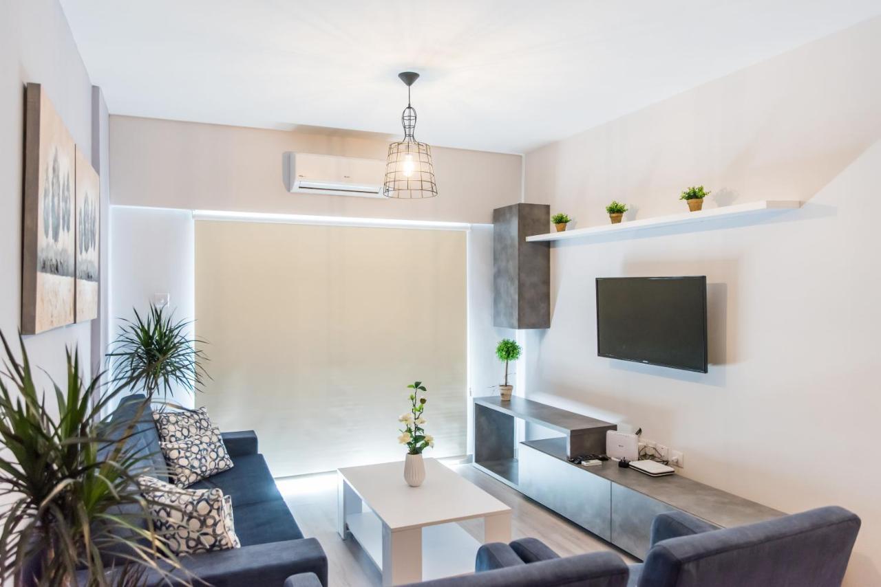 Paradise Promenade Apartment, 2Min Distance From Larnaca Marina Exteriör bild